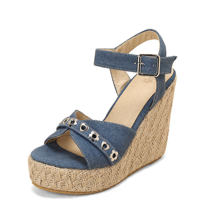 Elegantní Ortopedické Sandály s Unikátním Designem