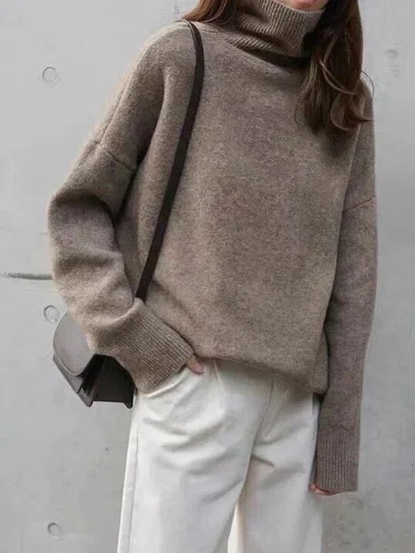 Rolák ze směsového kašmíru s minimalistickou siluetou, barva taupe