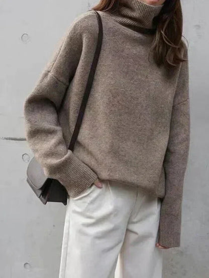 Rolák ze směsového kašmíru s minimalistickou siluetou, barva taupe