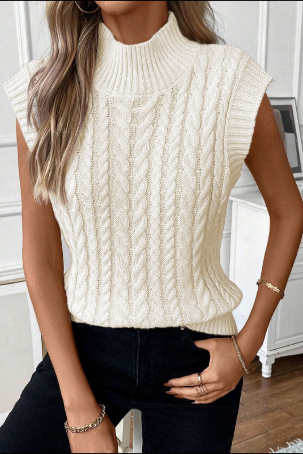 Půvabně navržený Svetr