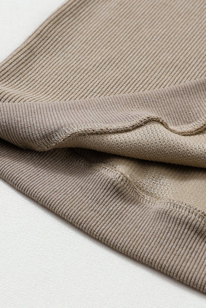 Klasicky navržený Svetr