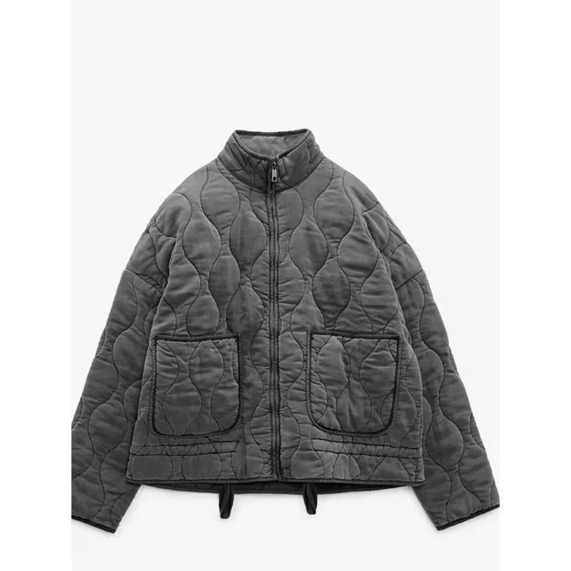 Nadčasový kabát ve vintage stylu