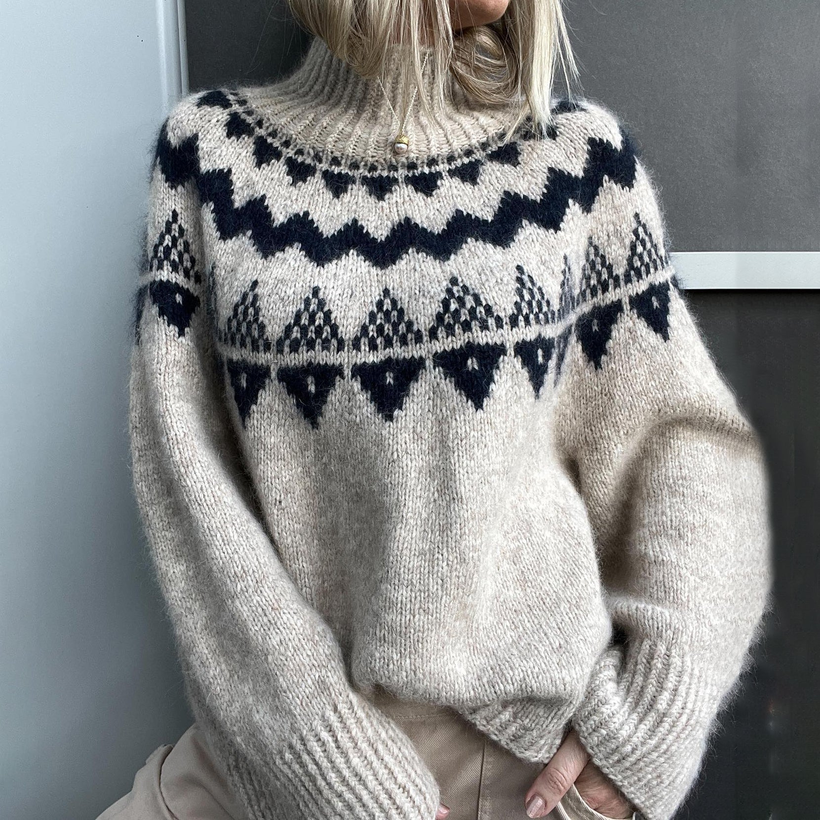 Icelandic Classic Wavy Geometric Jacquard Turtleneck Sweater elevenforest