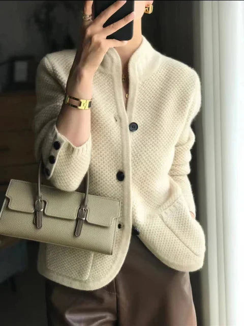 Kabát v nadčasovém vintage stylu