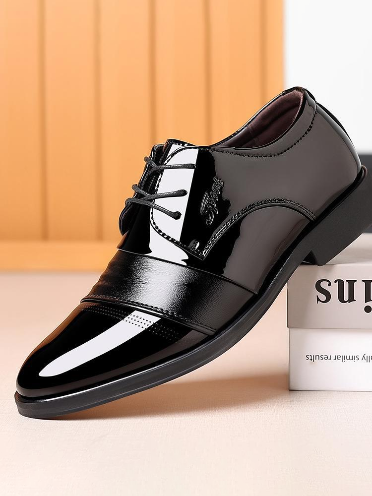 Elegantně navržený Oblečení