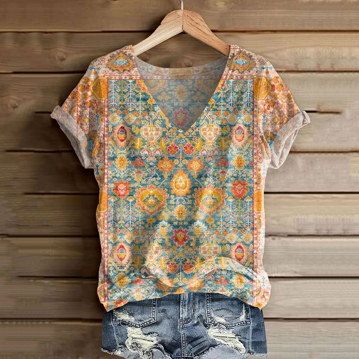 Women's Retro Ethnic Totem Art Print V-neck Casual T-shirt artswardrobe