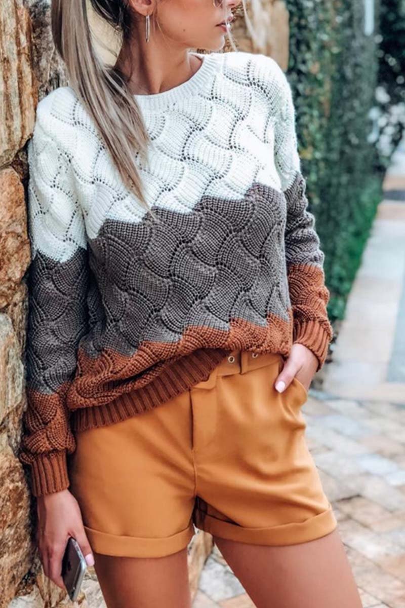 Elegantně navržený Svetr