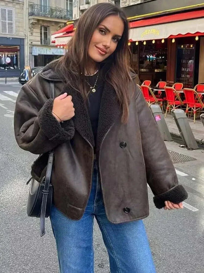Bunda v nadčasovém vintage stylu