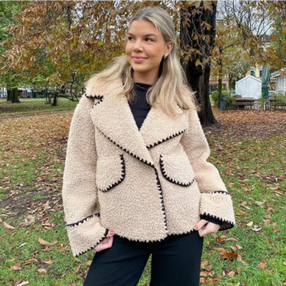 Elegantně navržený Bunda