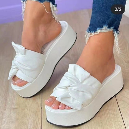 Elegantní Ortopedické Sandály s Unikátním Designem