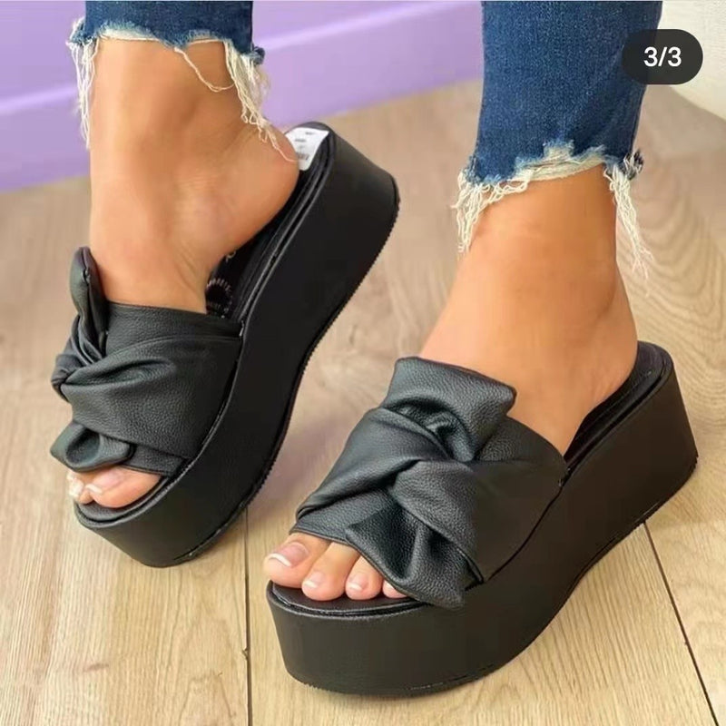 Elegantní Ortopedické Sandály s Unikátním Designem
