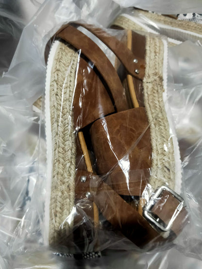 Krásně Zpracované Ortopedické Sandály