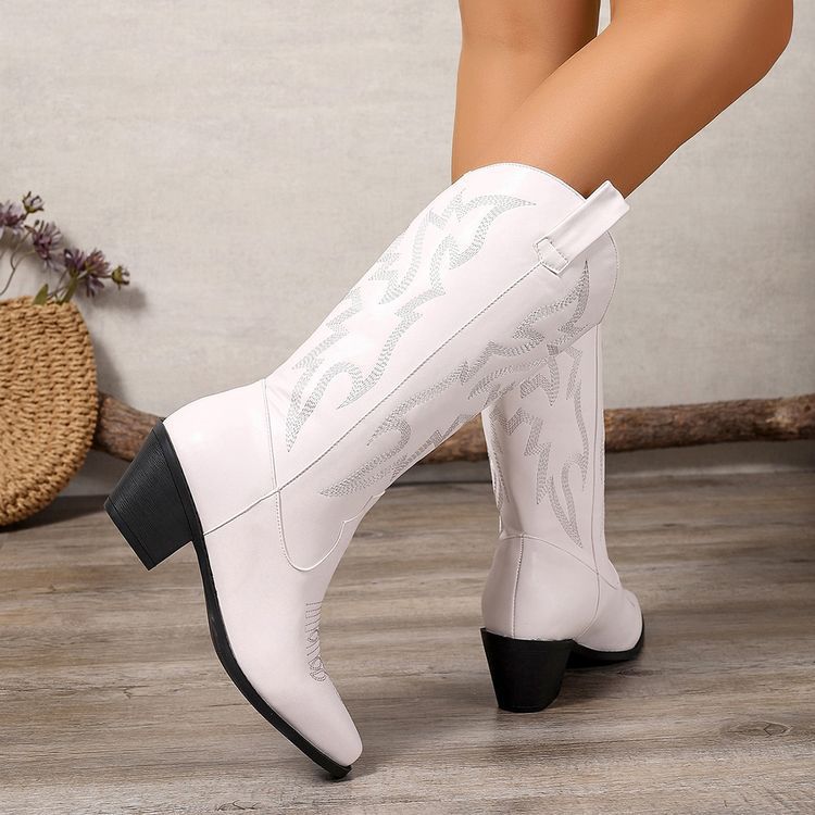 Elegantní Ortopedické Kozačky s Unikátním Designem