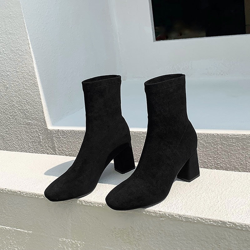 Elegantní Ortopedické Kozačky s Unikátním Designem