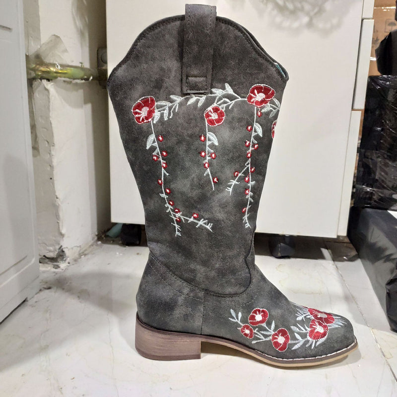Elegantní Ortopedické Kozačky s Unikátním Designem
