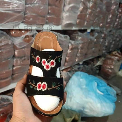 Elegantní Ortopedické Sandály pro Každý Krok