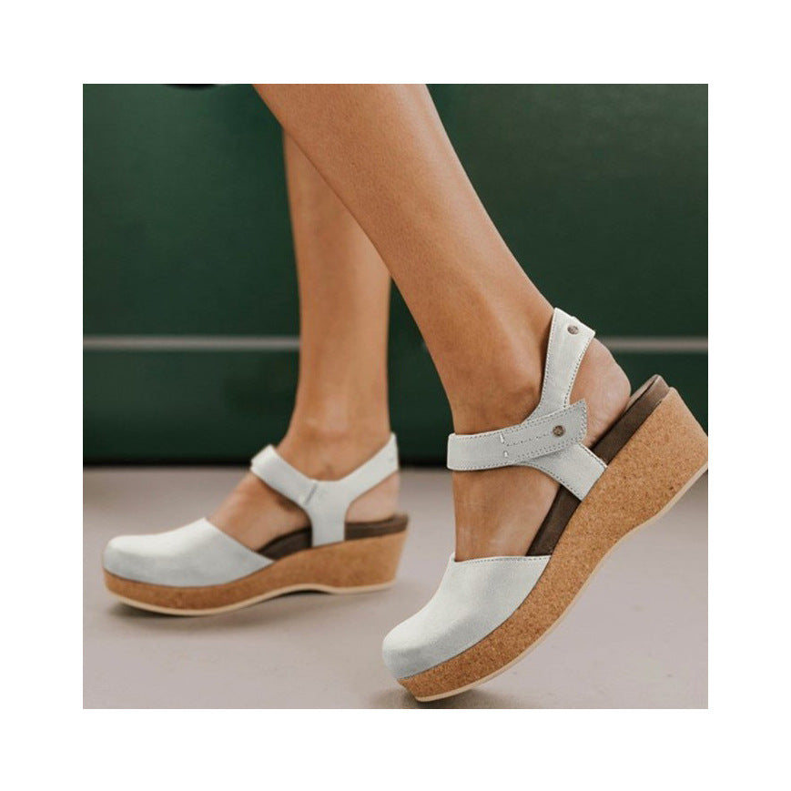 Klasické Ortopedické Sandály s Nadčasovým Stylem