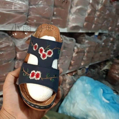 Elegantní Ortopedické Sandály pro Každý Krok
