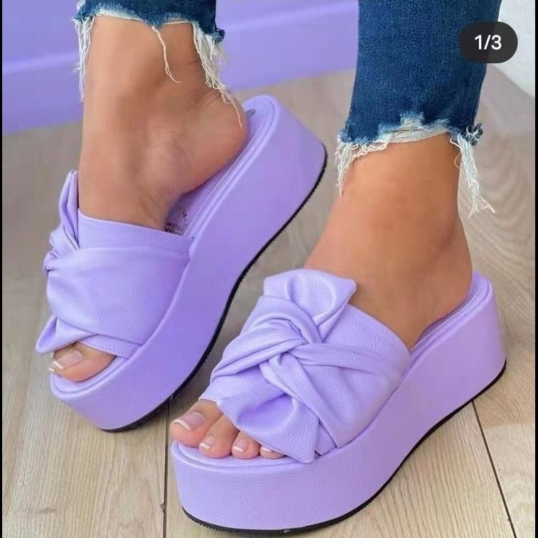 Elegantní Ortopedické Sandály s Unikátním Designem