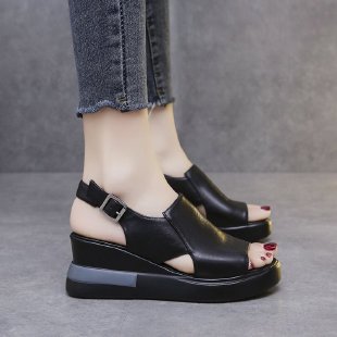 Elegantní Ortopedické Sandály s Unikátním Designem
