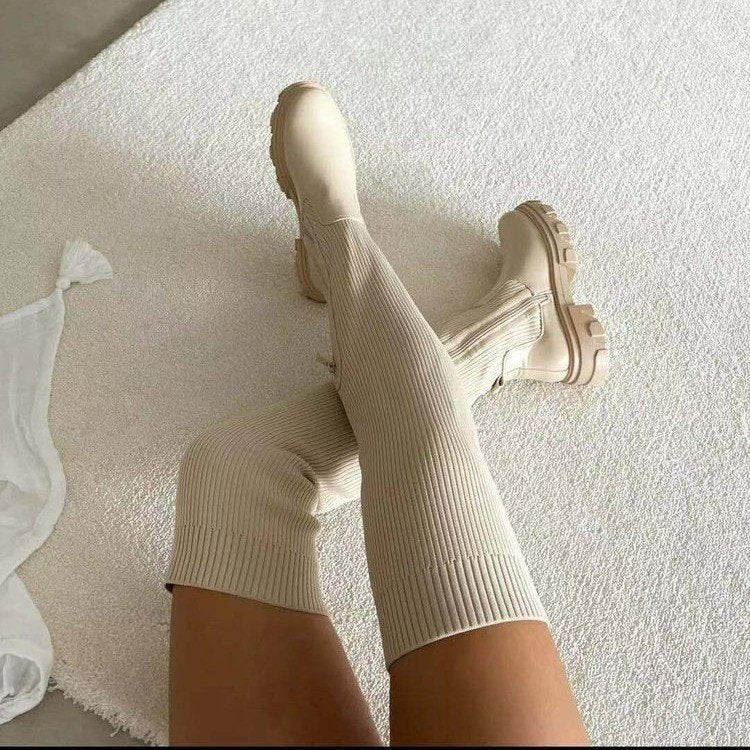 Elegantní Ortopedické Kozačky s Unikátním Designem