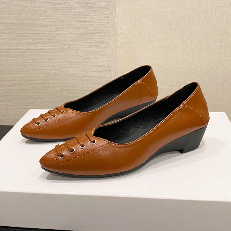 Elegantní Ortopedické Boty s Unikátním Designem