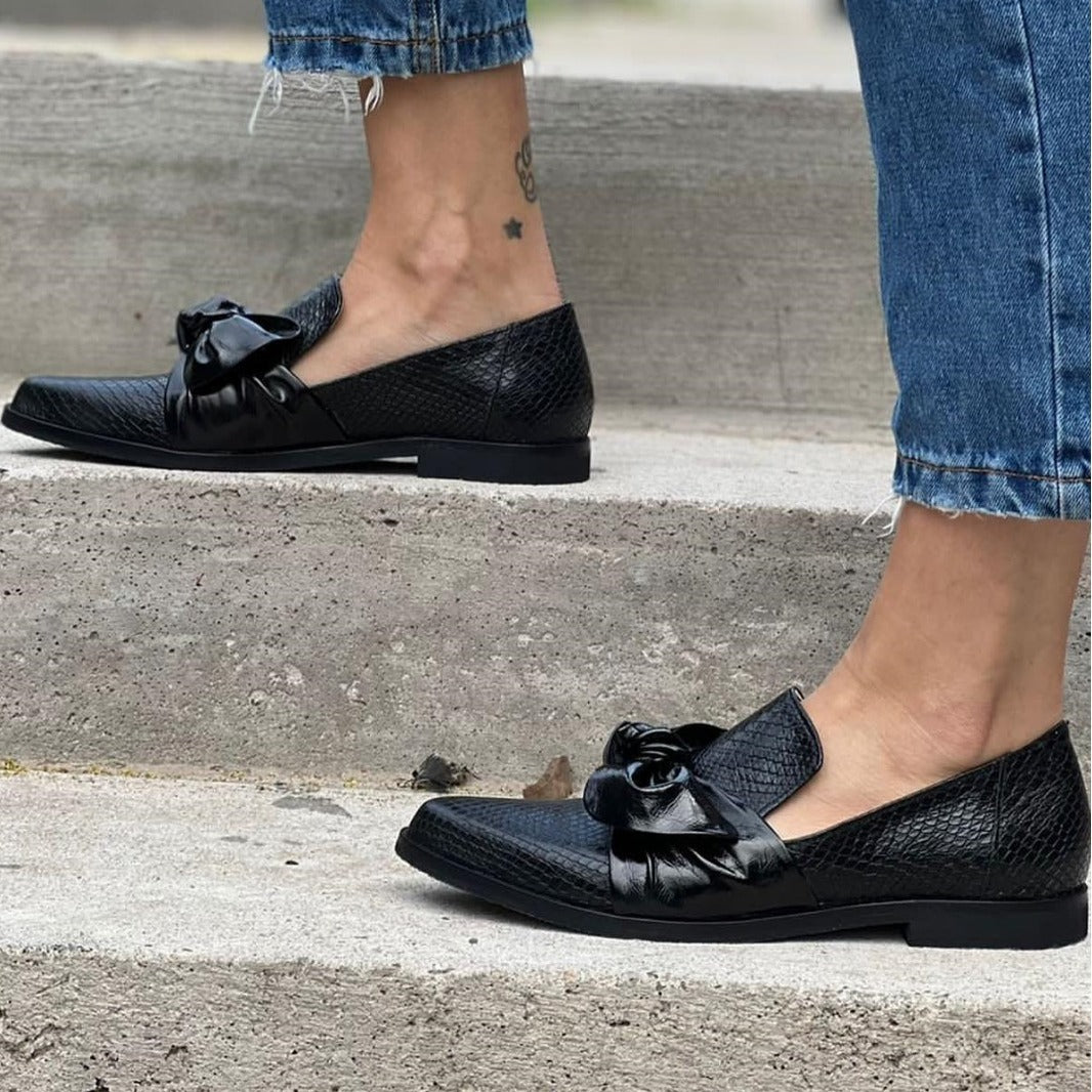 Elegantní Ortopedické Boty s Unikátním Designem