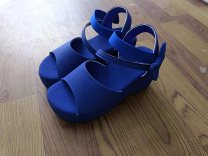 Elegantní Ortopedické Sandály s Unikátním Designem