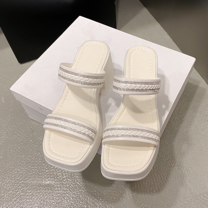 Elegantní Ortopedické Sandály s Unikátním Designem