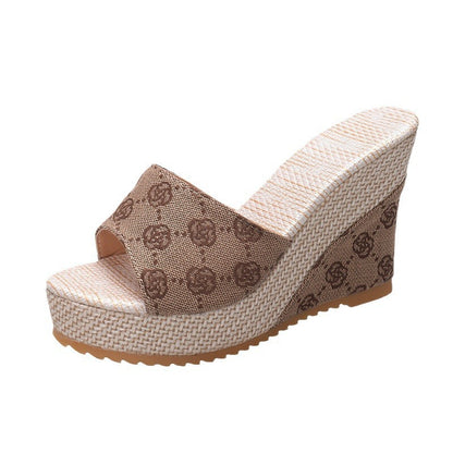 Elegantní Ortopedické Sandály s Unikátním Designem