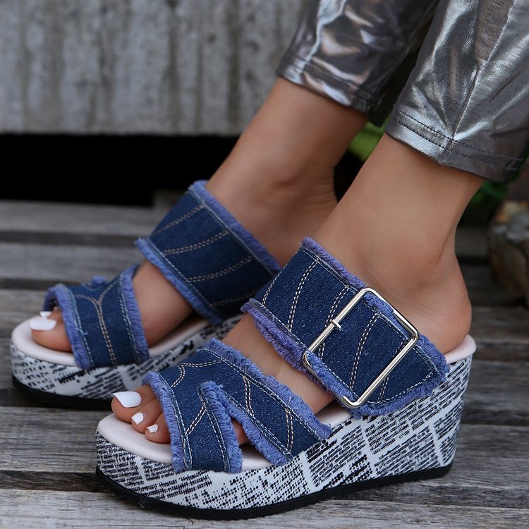 Elegantní Ortopedické Boty s Unikátním Designem