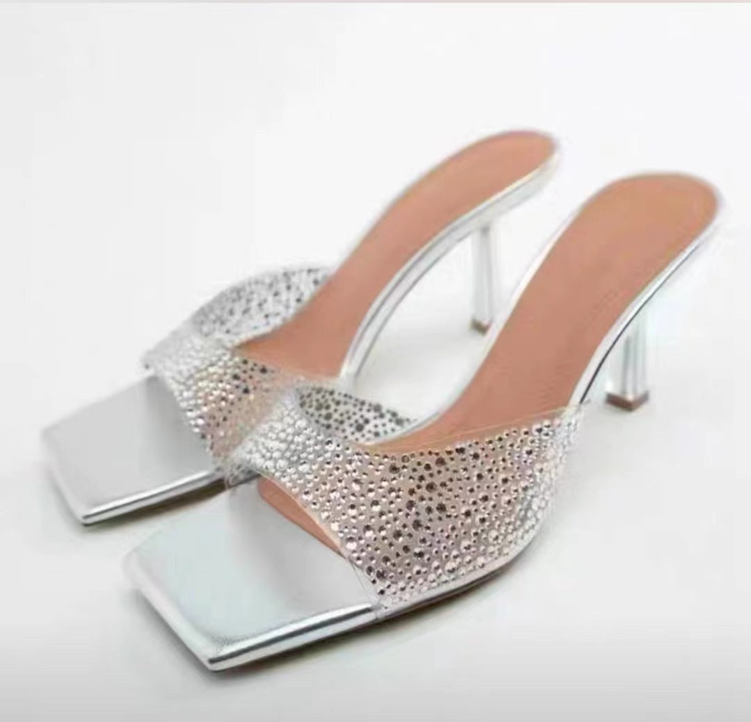 Elegantní Ortopedické Sandály s Unikátním Designem
