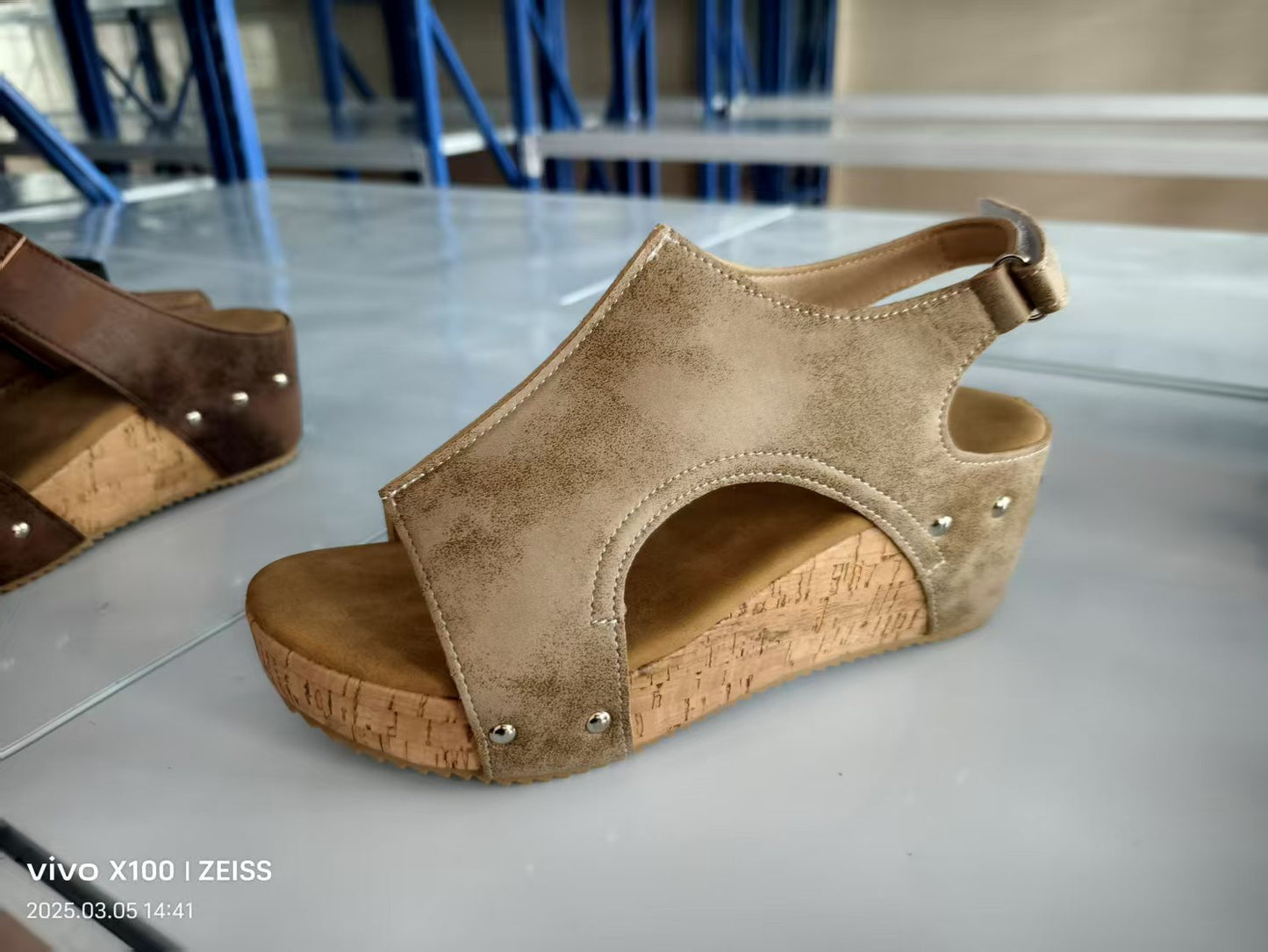 Půvabné Ortopedické Sandály pro Moderní Vzhled