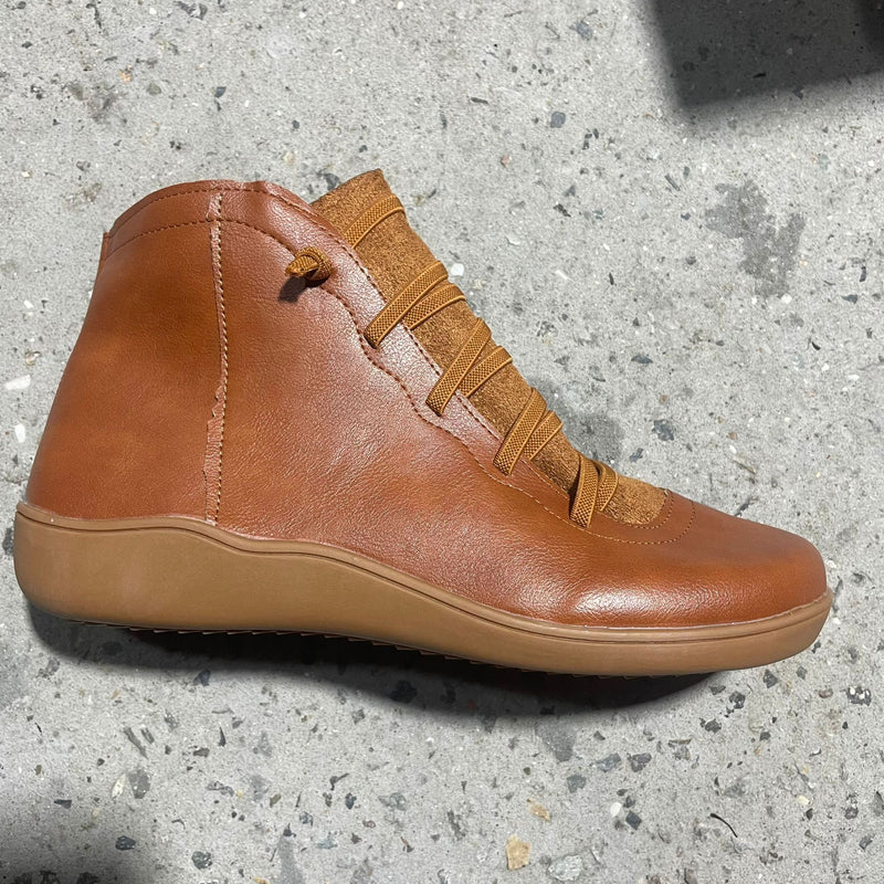 Elegantní Ortopedické Kozačky s Unikátním Designem