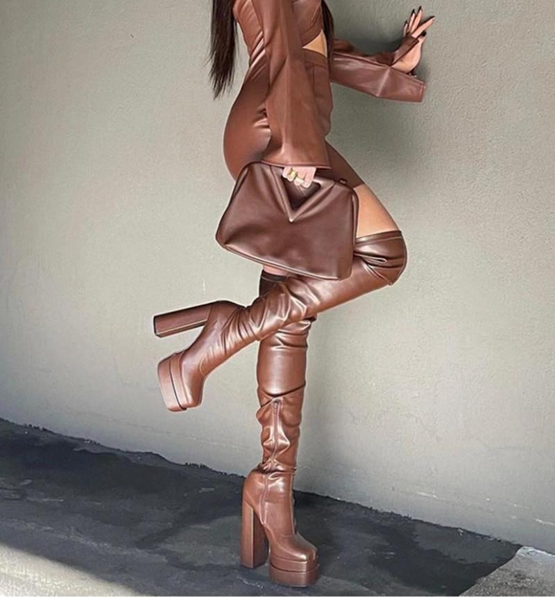 Půvabné ortopedické boty pro moderní vzhled