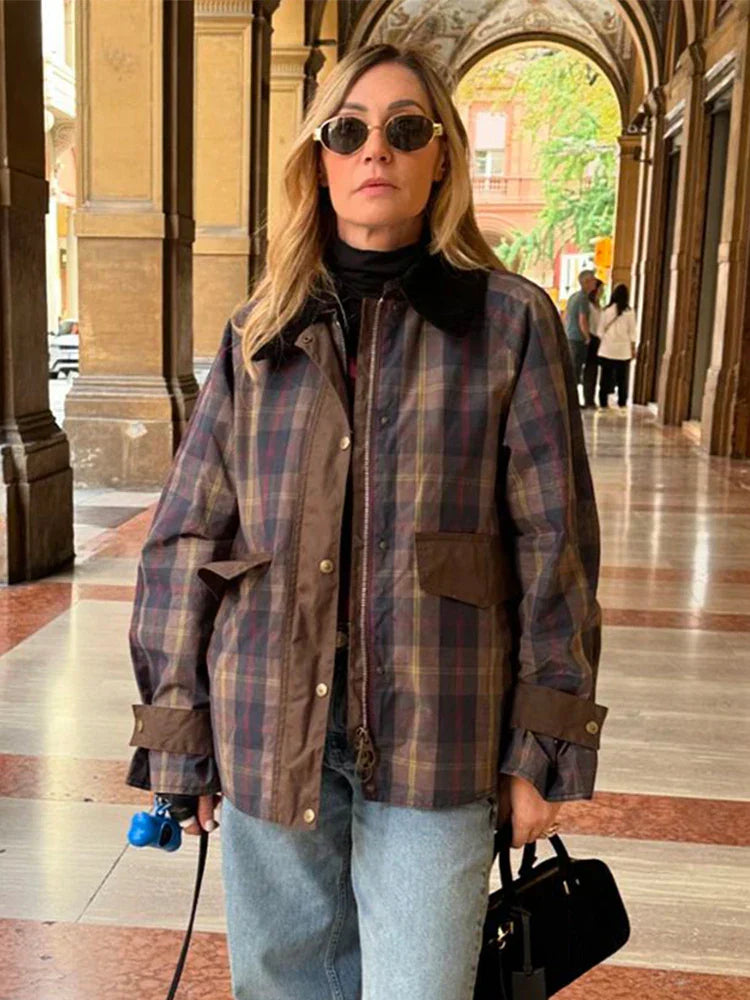 Bunda v nadčasovém vintage stylu