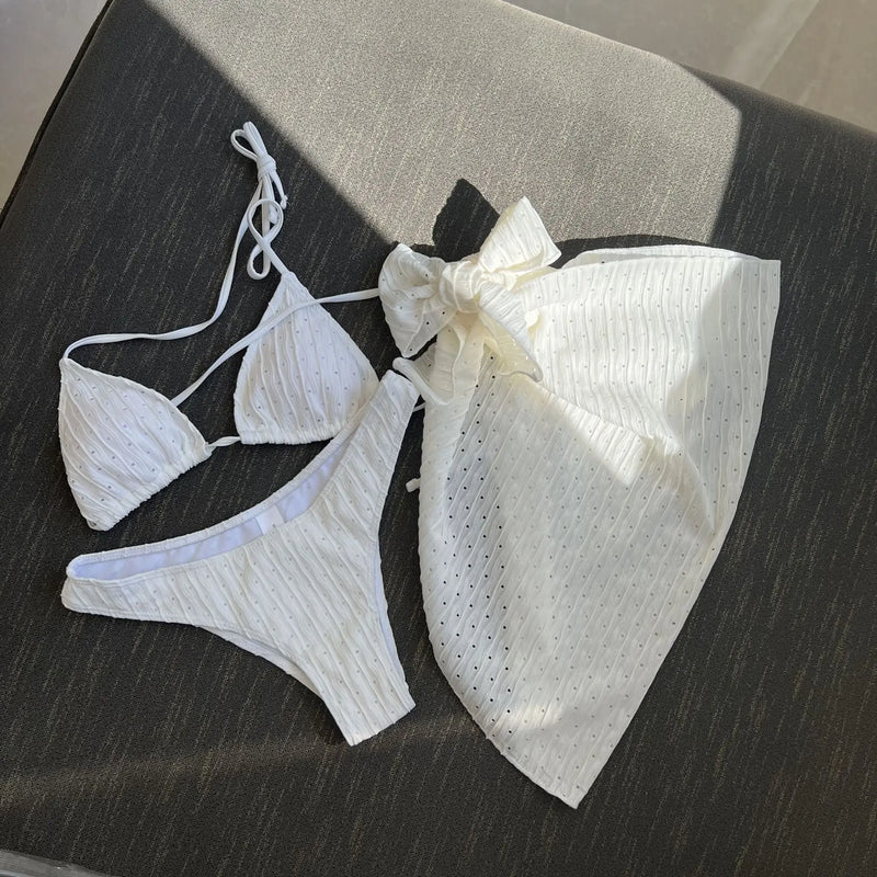 Vyleštěný a hravý Bikiny