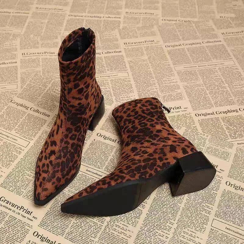 Podpůrné a trendy ortopedické Boty