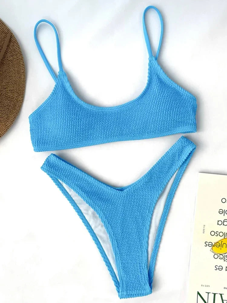 Elegantní a pohodlný Bikiny