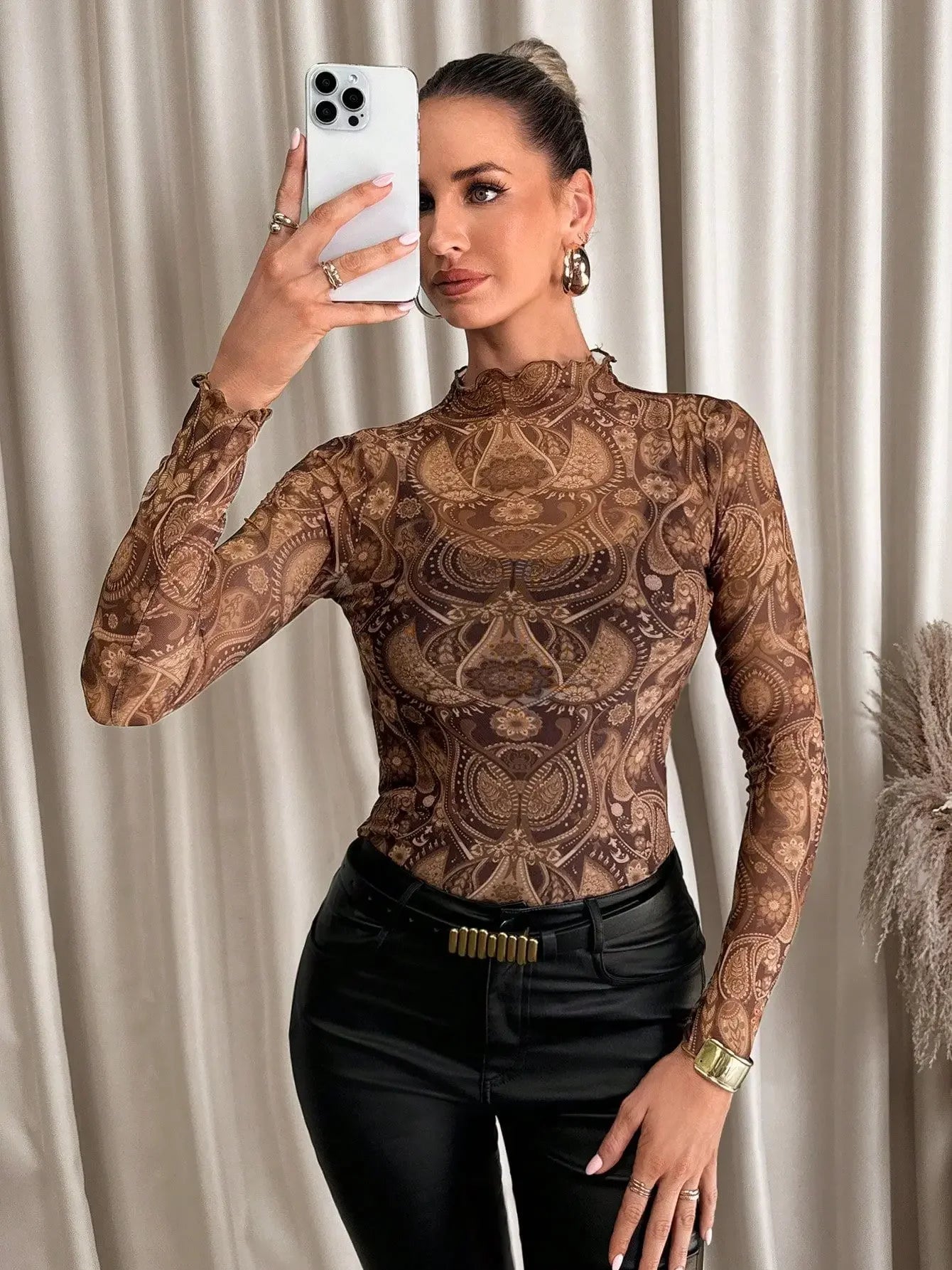 Nenápadný a elegantní Košile