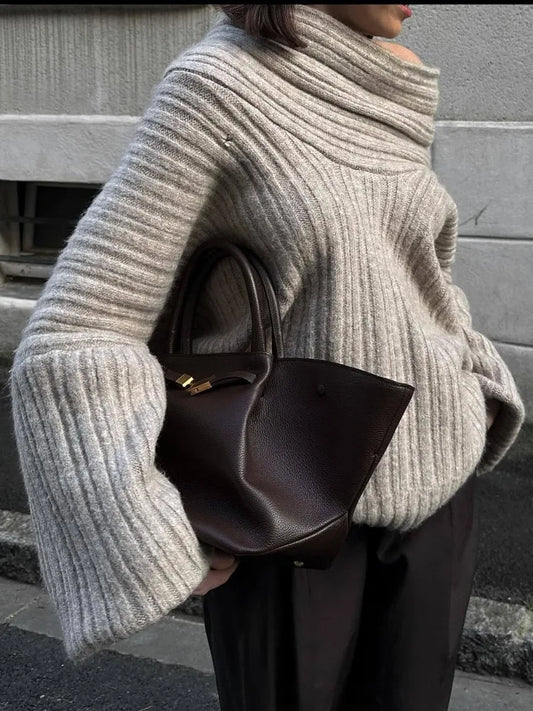 Elegantně navržený Svetr