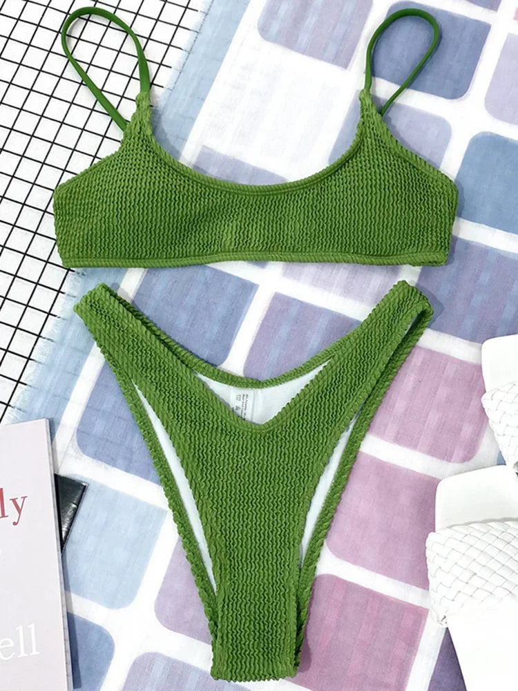 Elegantní a pohodlný Bikiny