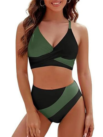 Vyleštěný a hravý Bikiny
