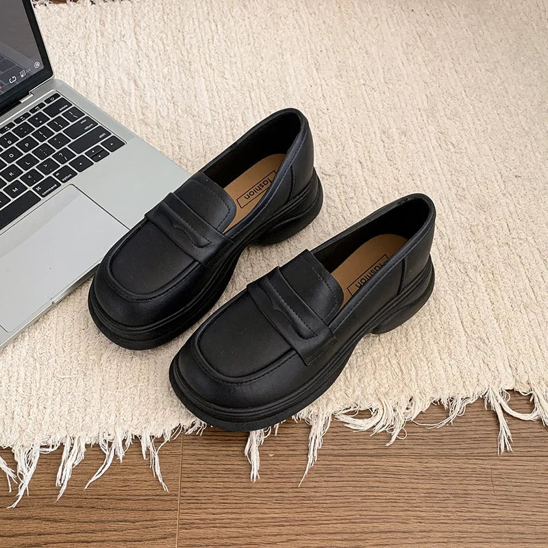 Podpůrné a trendy ortopedické Mokasíny