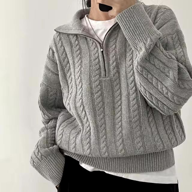Svetr s klasickým designem