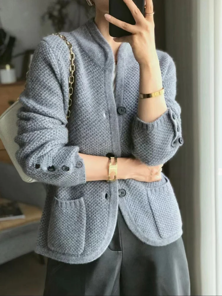 Kabát v nadčasovém vintage stylu