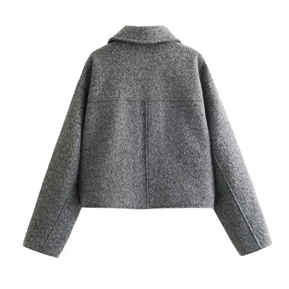 Bunda v nadčasovém vintage stylu