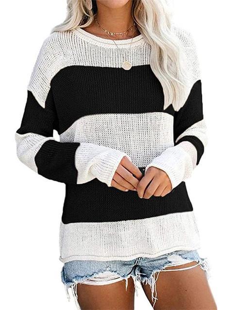 Půvabně navržený Svetr