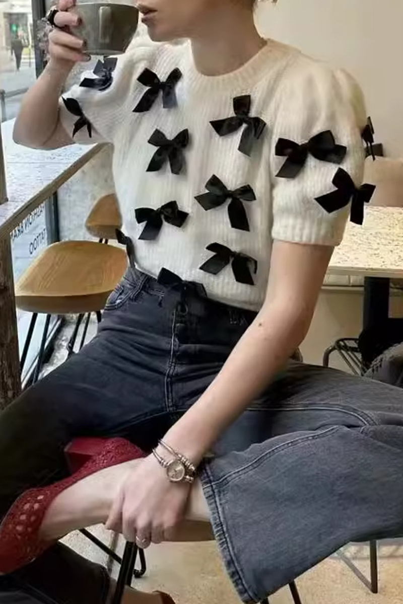 Elegantně navržený Svetr