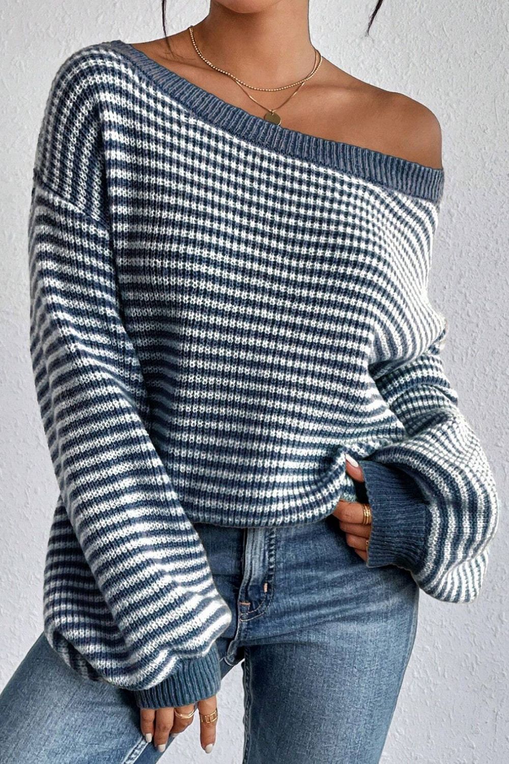 Svetr v nadčasovém vintage stylu